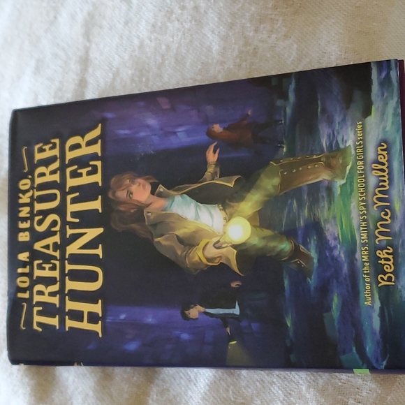 Lola Benko Treasure Hunter - Picture 2 of 6